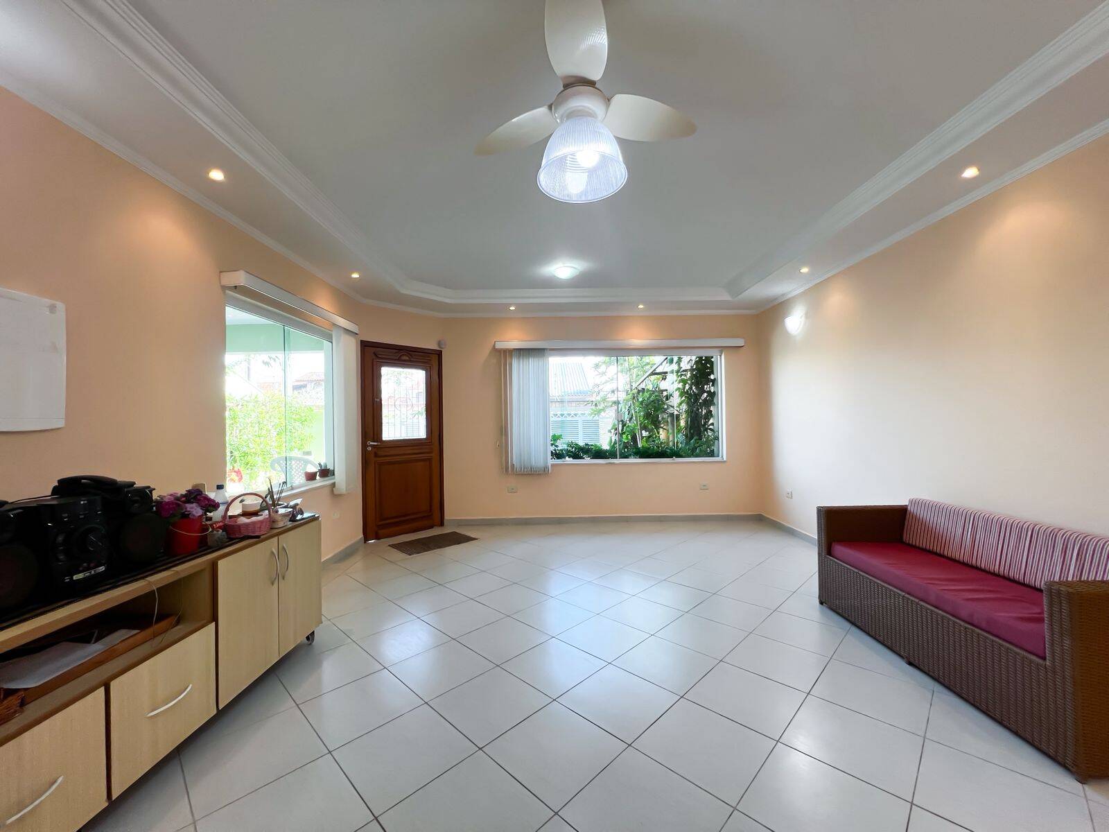 Casa, 4 quartos, 265 m² - Foto 2