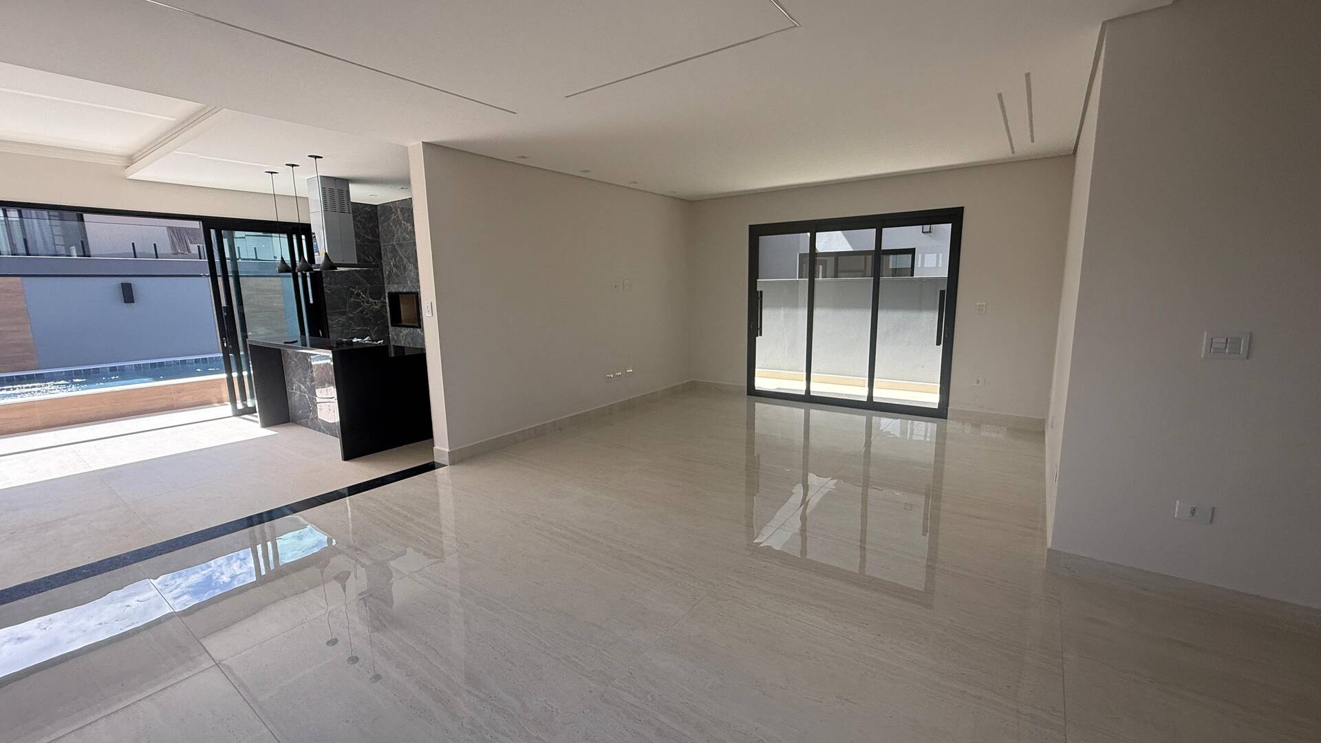 Casa, 4 quartos, 245 m² - Foto 2