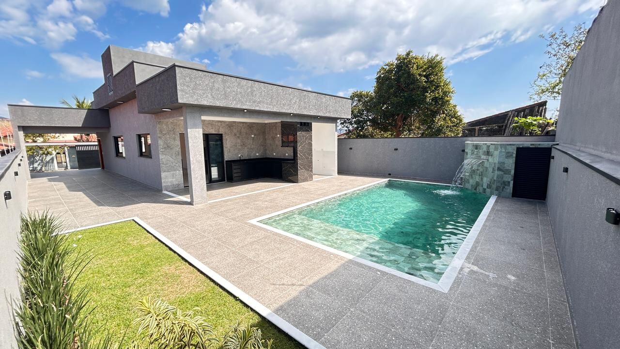 Casa, 3 quartos, 135 m² - Foto 1
