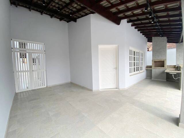 #744 - Casa para Venda em Peruíbe - SP