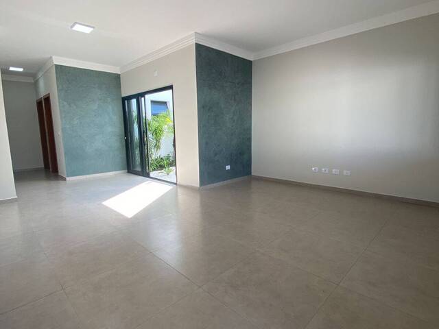 #803 - Casa para Venda em Peruíbe - SP