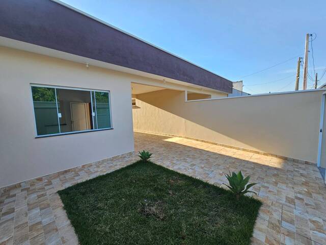 #845 - Casa para Venda em Peruíbe - SP