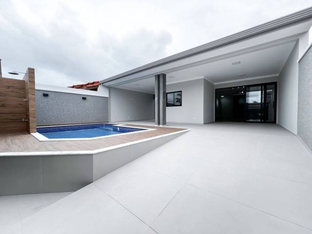 #852 - Casa para Venda em Peruíbe - SP