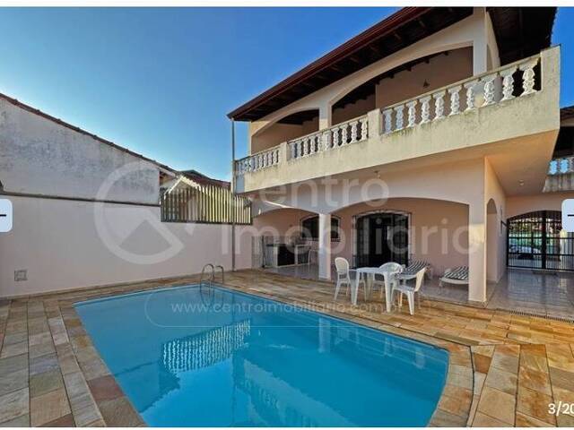 #866 - Casa para Venda em Peruíbe - SP